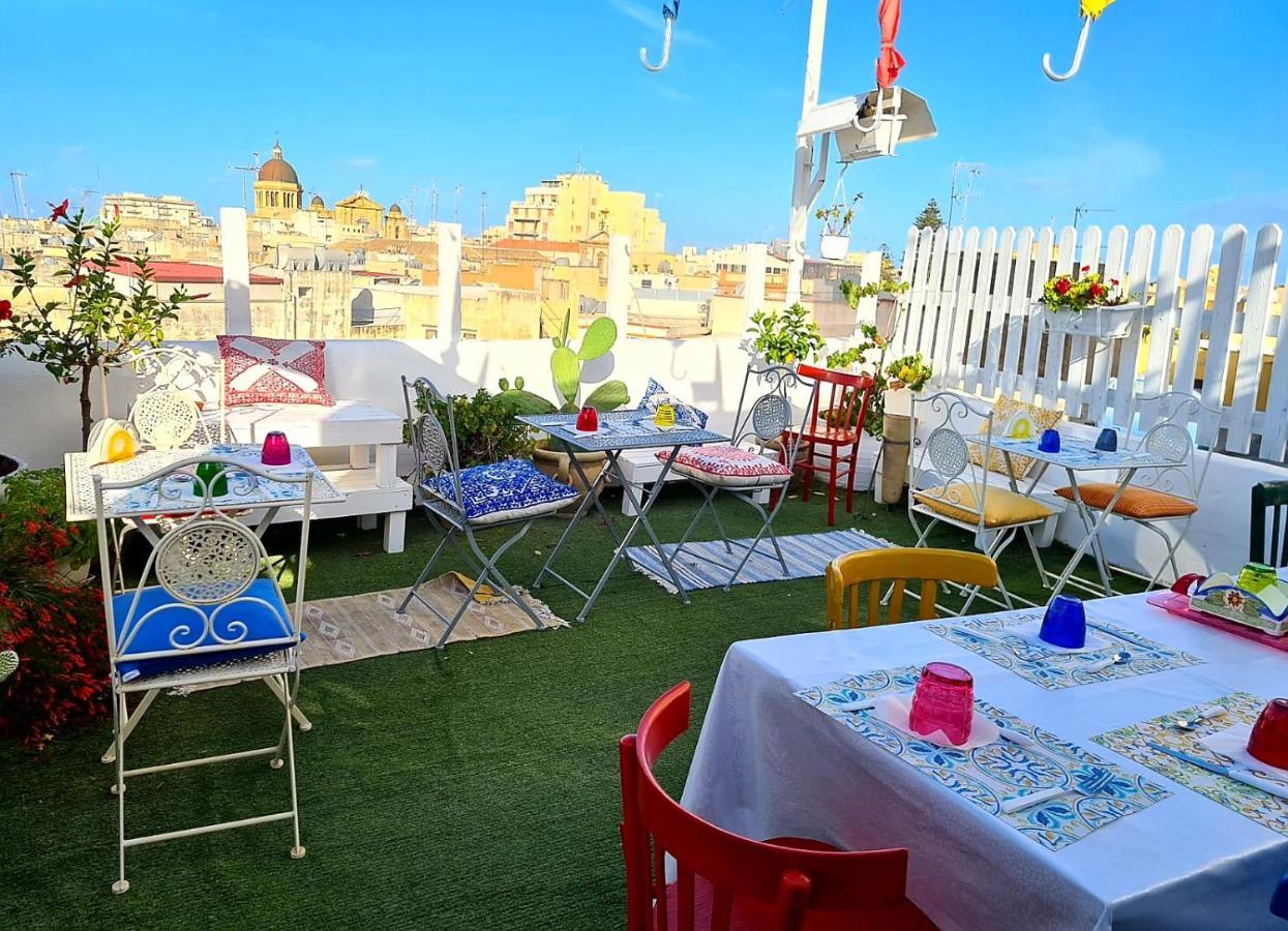 Due Passi Dal Centro Bed & Breakfast มาร์ซาลา ภายนอก รูปภาพ