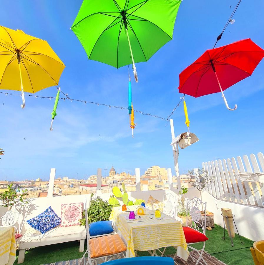 Due Passi Dal Centro Bed & Breakfast มาร์ซาลา ภายนอก รูปภาพ