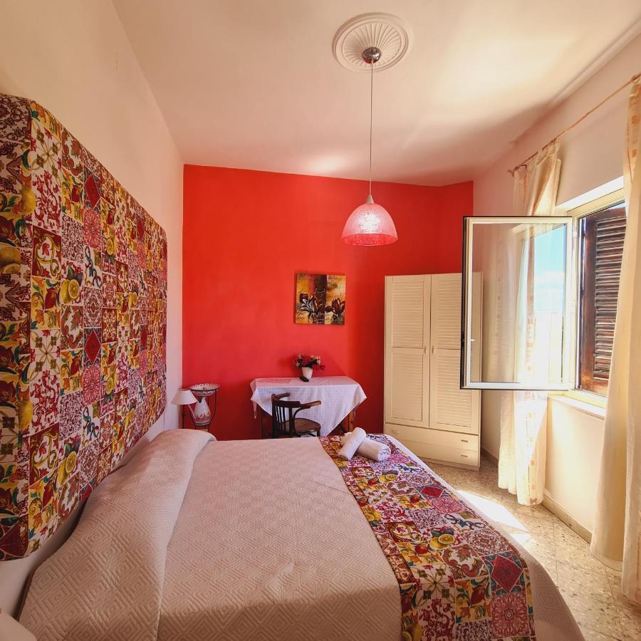 Due Passi Dal Centro Bed & Breakfast มาร์ซาลา ห้อง รูปภาพ