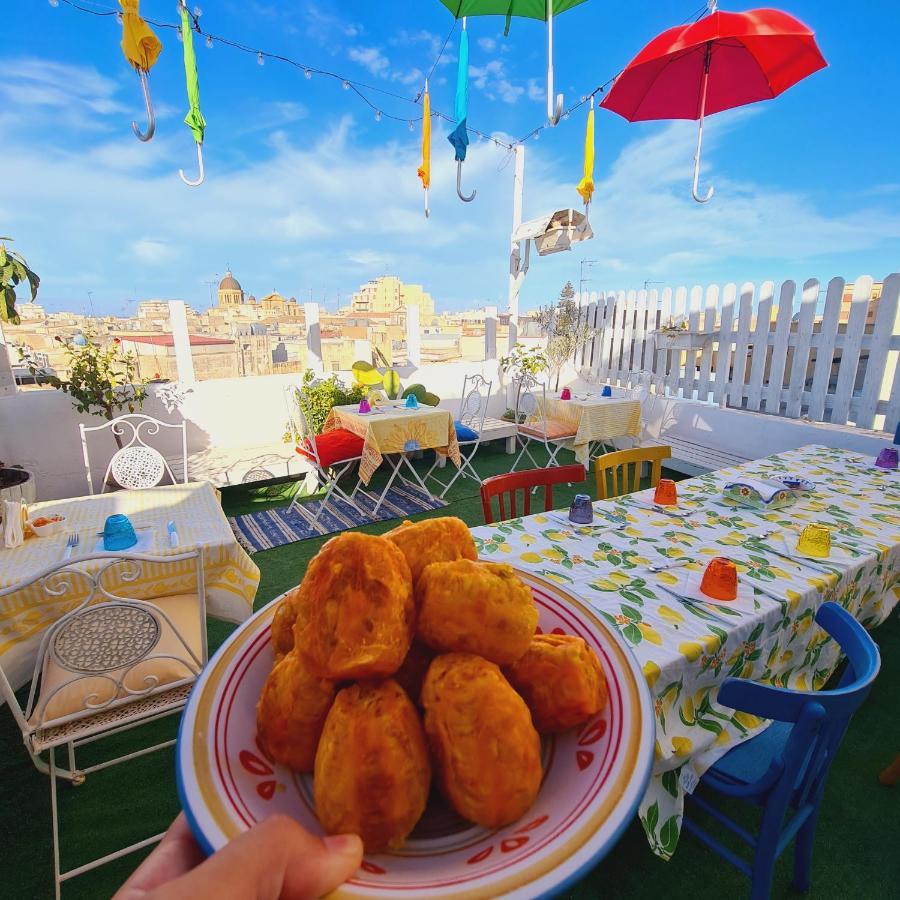Due Passi Dal Centro Bed & Breakfast มาร์ซาลา ภายนอก รูปภาพ