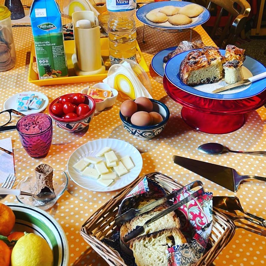 Due Passi Dal Centro Bed & Breakfast มาร์ซาลา ภายนอก รูปภาพ