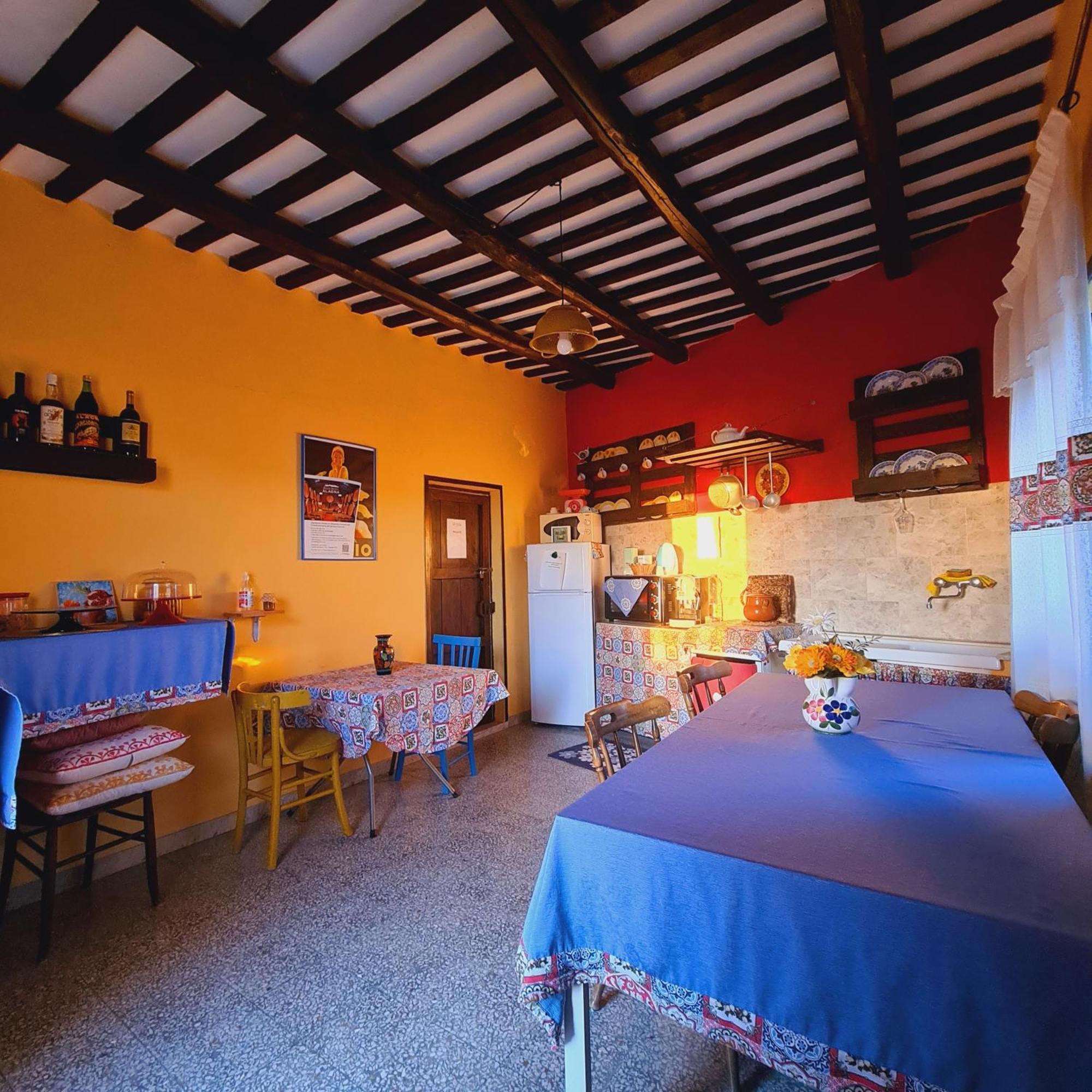 Due Passi Dal Centro Bed & Breakfast มาร์ซาลา ภายนอก รูปภาพ