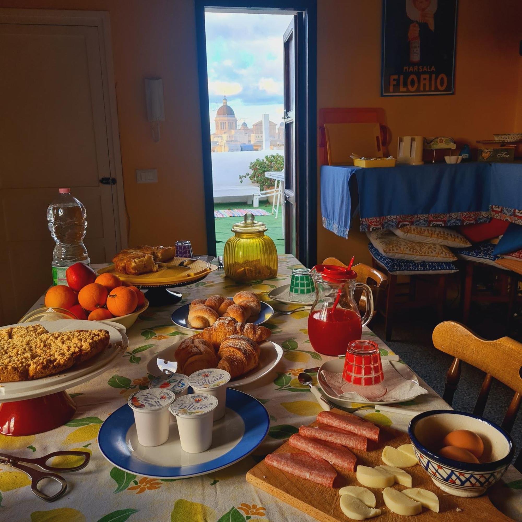 Due Passi Dal Centro Bed & Breakfast มาร์ซาลา ภายนอก รูปภาพ